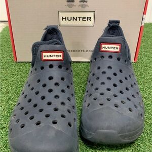 Hunter kids Sz 1 juniors Navy Slip-On water rubber Shoe